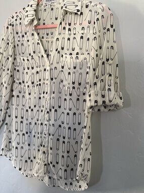 Express White Button-Down Shirt with Black Safety Pin Print (A29)